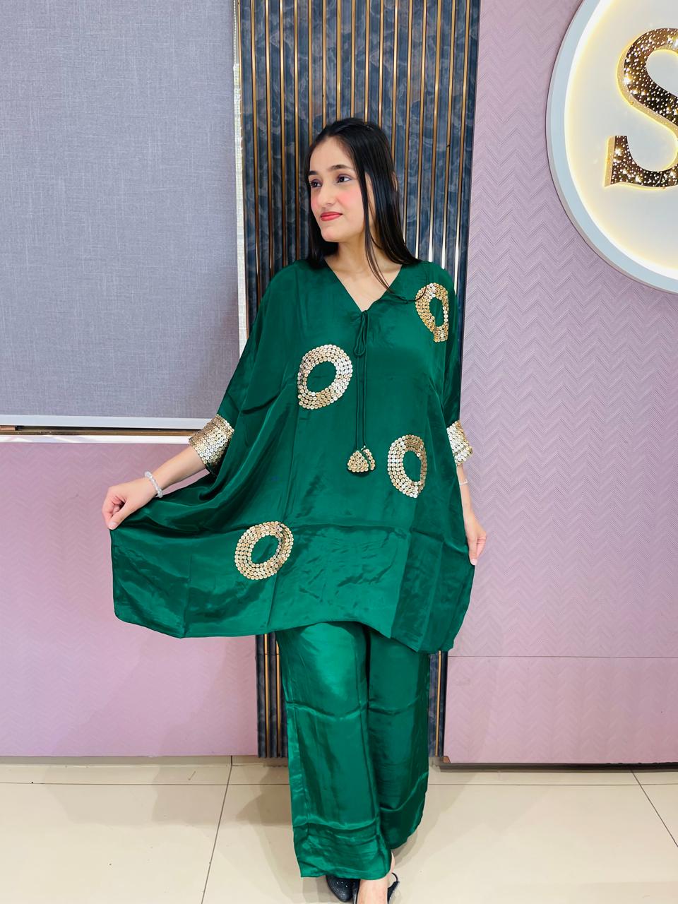 GREEN AND GOLD STONE COORD SET WITH PLAZO