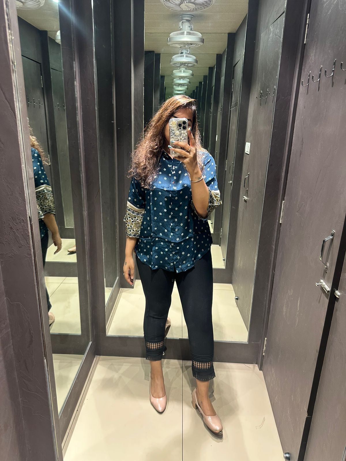 BLUE AND WHITE DOTS TOP